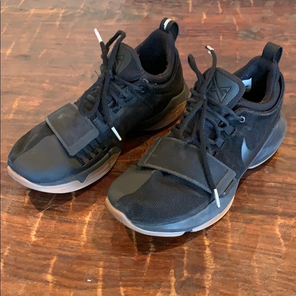 nike basketball shoes pg 13